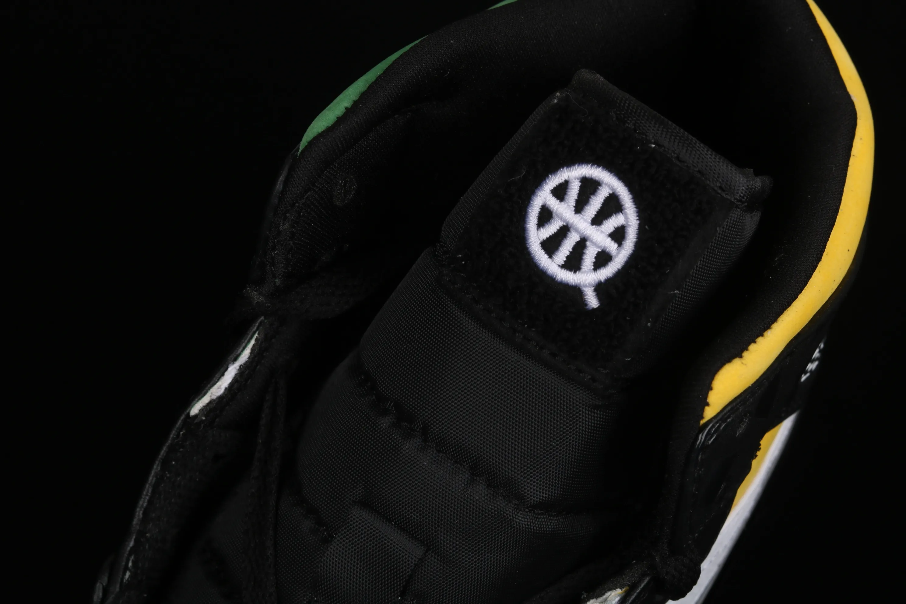 All categories Air Jordan Jordan series basketball shoes Air Jordan 1 Mid Air Jordan 1 Quai 54 Mid (2019) AJ1 Joe 1 China series French streetball four-color mandarin duck CJ9219-001